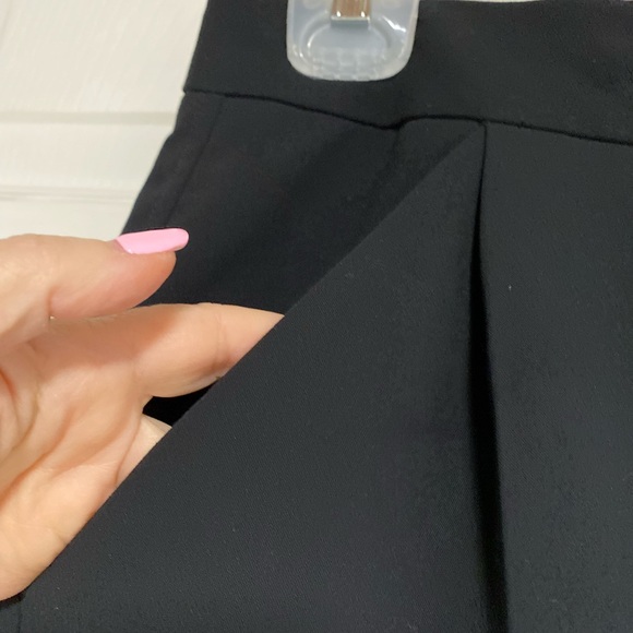 Wilfred Shorts Size 6 - Picture 3 of 9